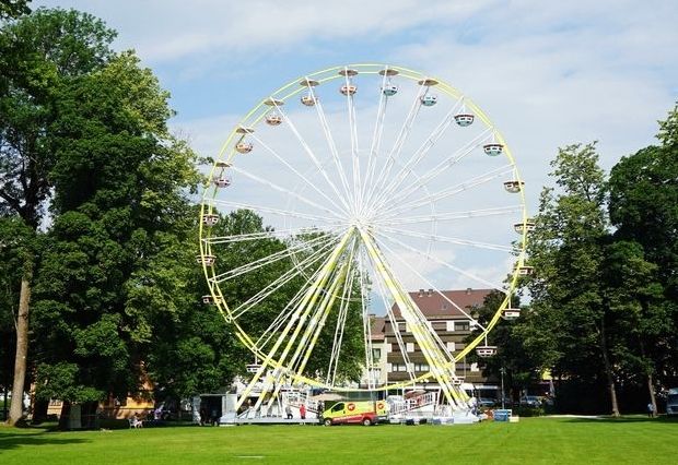 &bdquo;Riesen-Attraktion&ldquo; im Stadtpark