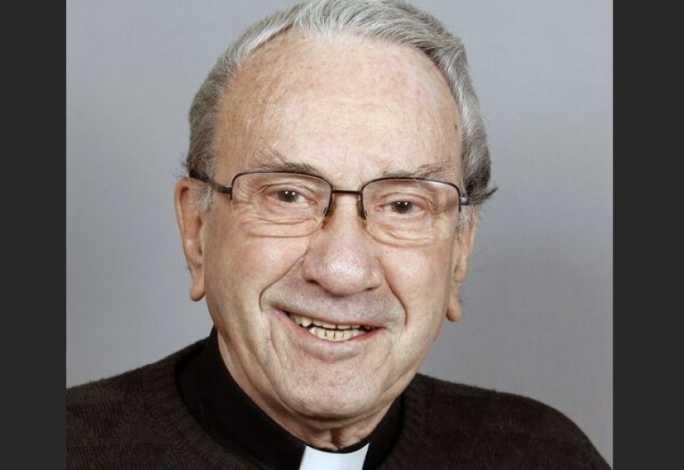 Stadtpfarrer i. R. D&ouml;rflinger verstorben