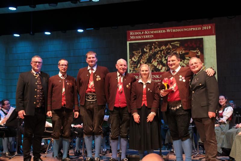 Die Trachtenkapelle Irschen erhielt den W&uuml;rdigungspreis in der Kategorie Musikvereine f&uuml;r ihre Leistungen rund um das K&auml;rntner Blasmusikwesen