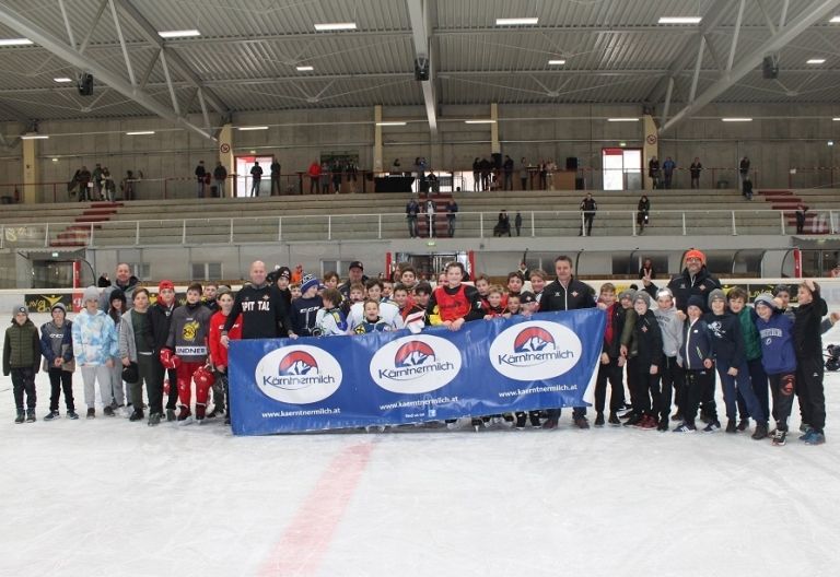 Die &bdquo;Junior Ultras Spittal&ldquo; stellen sich vor