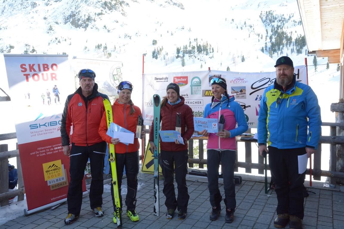 Siegerinnen Sportklasse Damen v.l. Obmann BR Defereggental Kristler Sigi, Forchthammer Ina, Kr&ouml;ll Stephanie, Blasisker Christa
