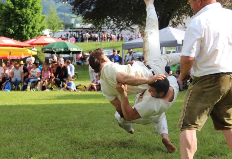 Ranggler k&auml;mpfen in Matrei um Staatsmeistertitel