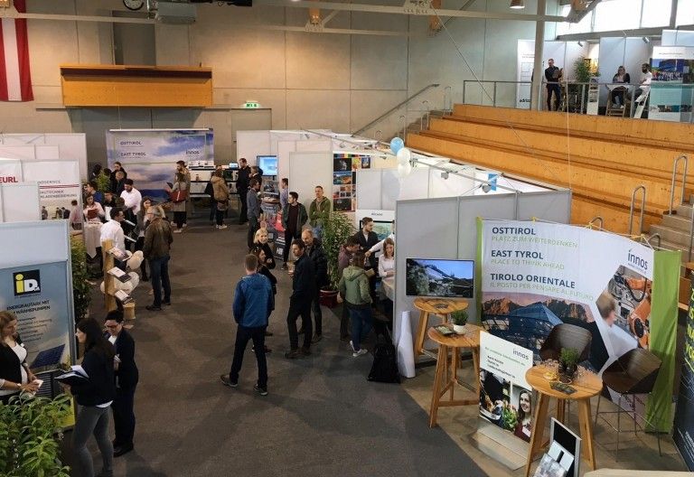 Zruck Hoam mit der 1. Osttiroler Jobmesse