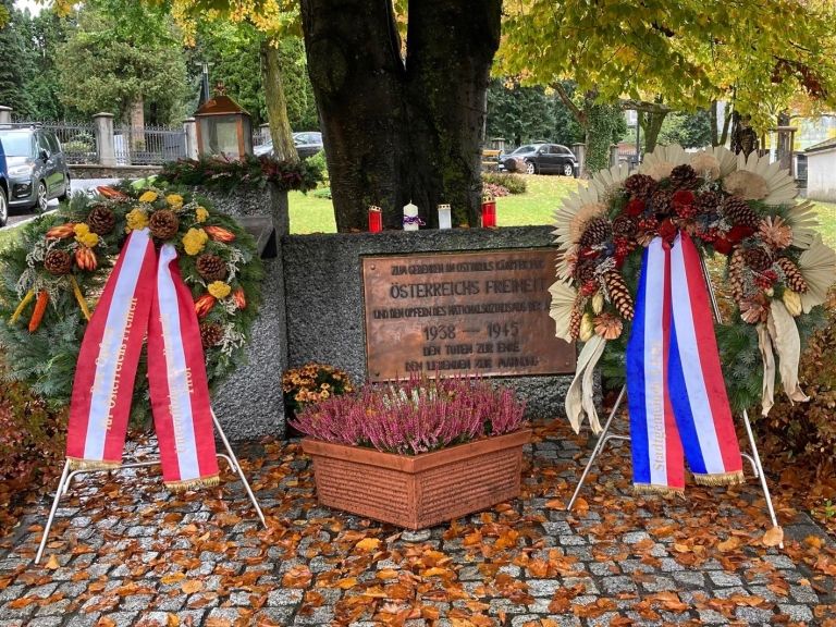 Gedenken an die Opfer und Mahnen f&uuml;r Frieden