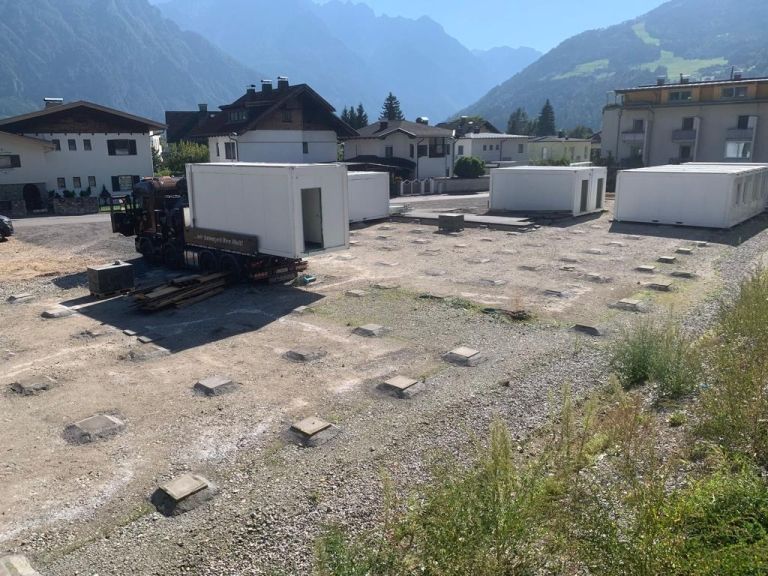 Containerschule in Lienz abgebaut