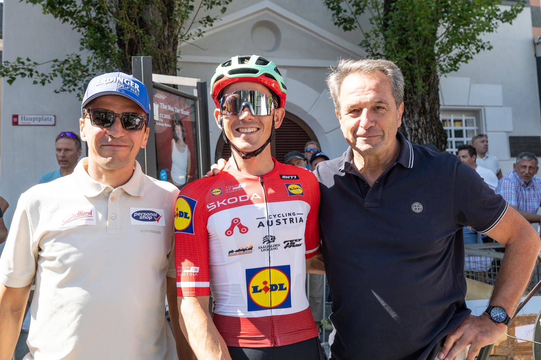 Thomas Rohregger, Gregor M&uuml;hlberger und Franz Theurl vor dem Start in Lienz. Foto: Expa Pictures