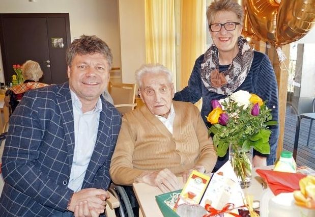 Sehr redselig und bei geistig bester Gesundheit