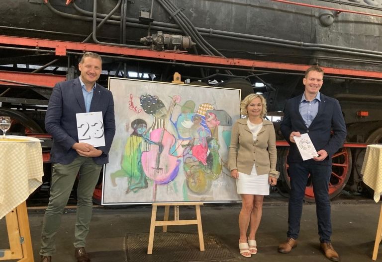 Kunstauktion f&uuml;r den guten Zweck im Heizhaus