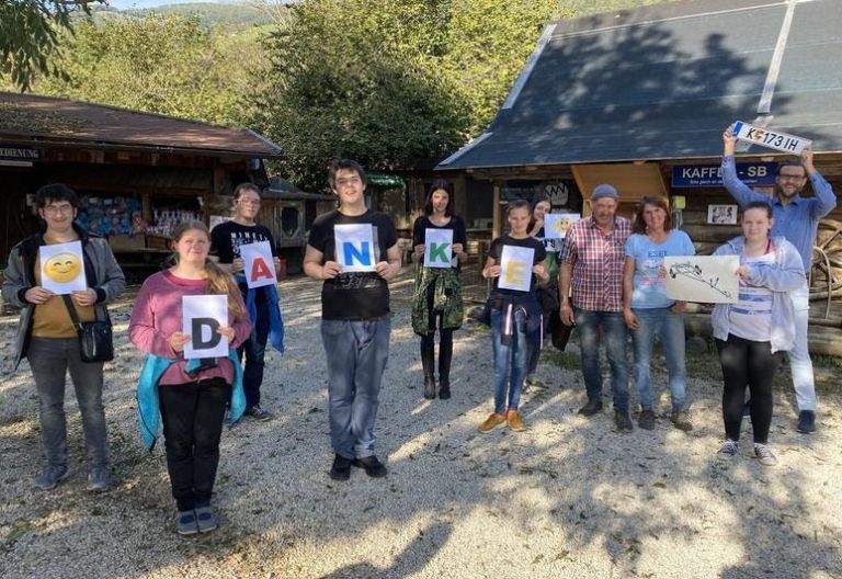 Pfauenfedern f&uuml;r Bootsanh&auml;nger