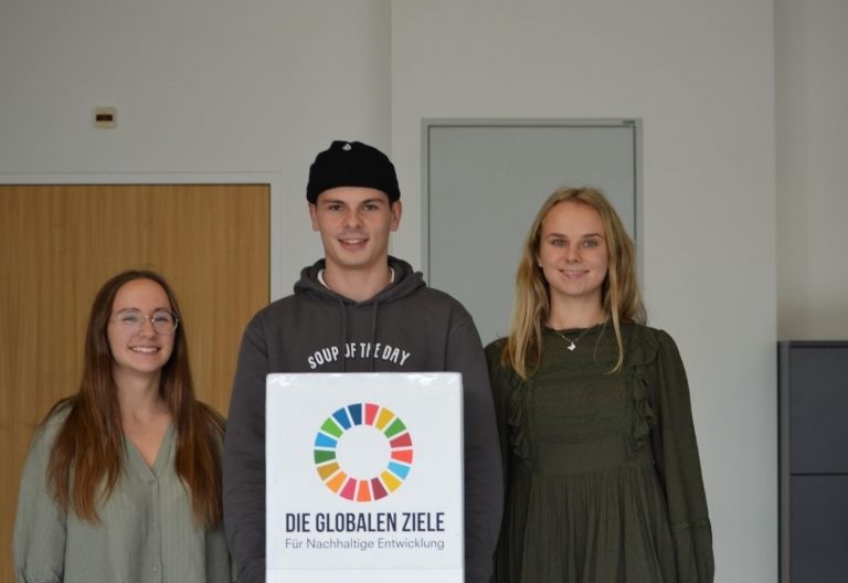 HAK-Sch&uuml;lerInnen machen sich f&uuml;r die 17 UN-Nachhaltigkeitsziele stark
