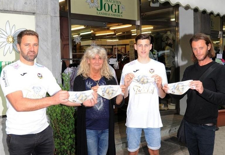 Masken f&uuml;r den Fu&szlig;ball