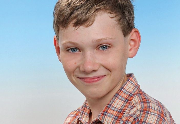 &Aacute;rp&aacute;d Hinrichs (Gm&uuml;nd)