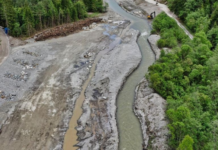 An der Drau werden weiterhin Hochwassersch&auml;den abgearbeitet