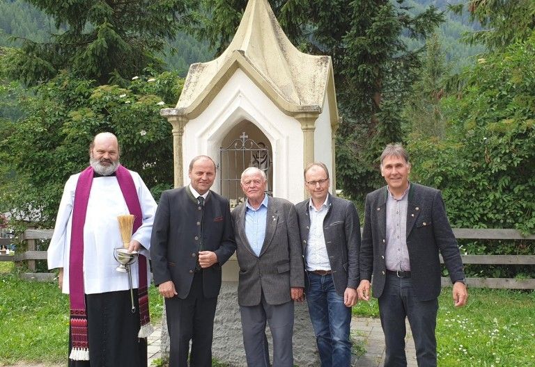 Grundzusammenlegung in Pr&auml;graten zur besseren Entwicklung