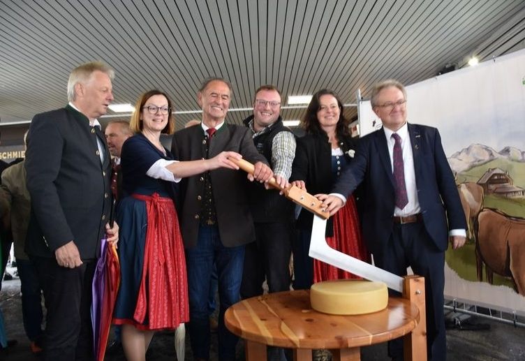 Das K&auml;sefest ist er&ouml;ffnet