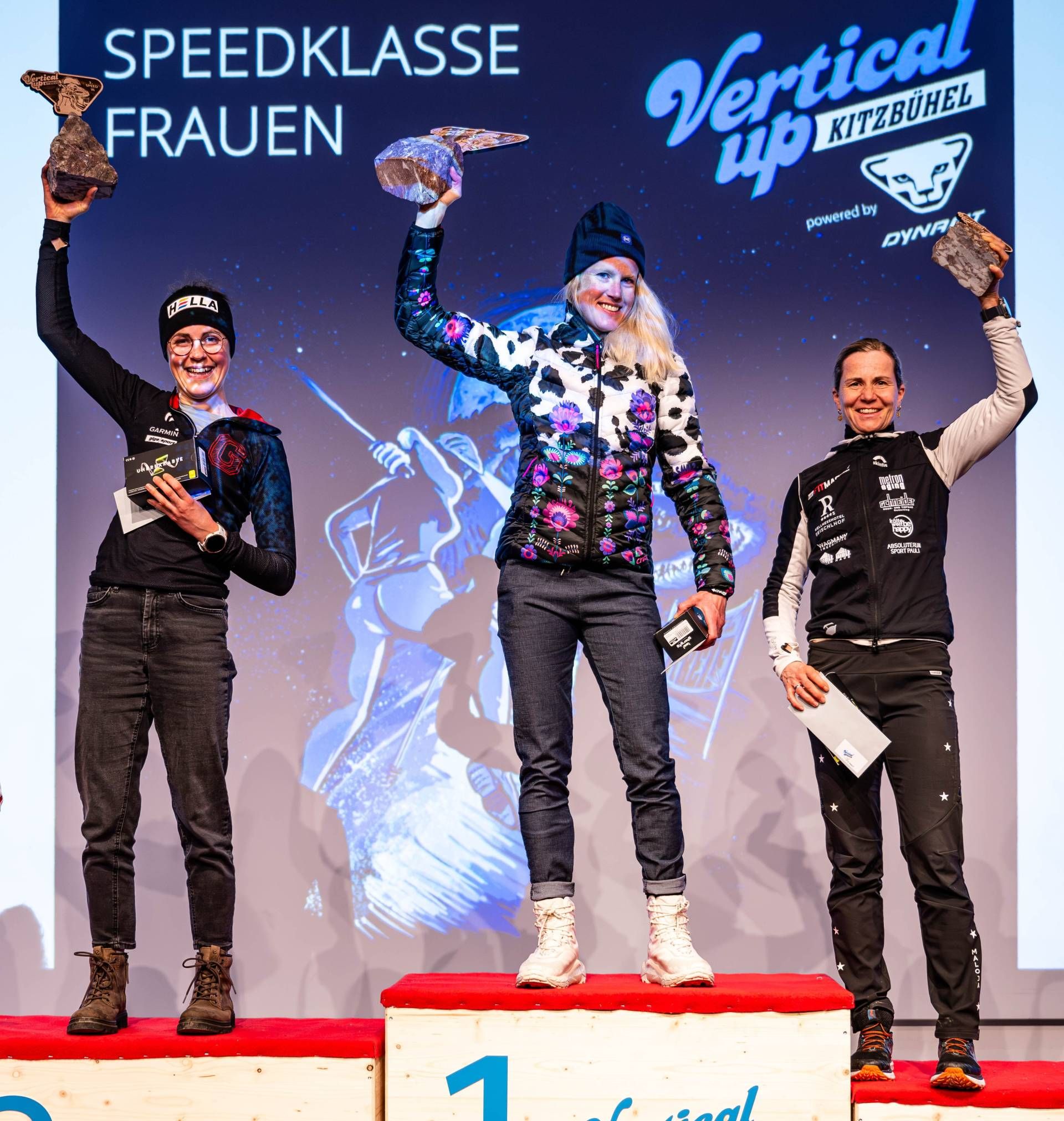 Lena-Maria Aichner (l.) wurde Zweite hinter Siegerin Victoria Kreuzer und vor Tina Fischl. Foto: Jackscorner/Thomas Griesbeck