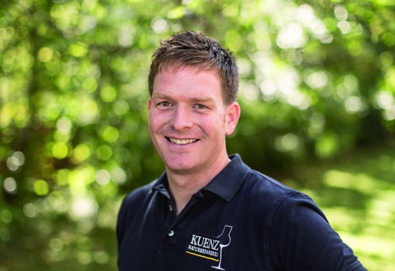 Heimvorteil, frisch geerntet: &Auml;pfel & Apfelsaft aus D&ouml;lsach