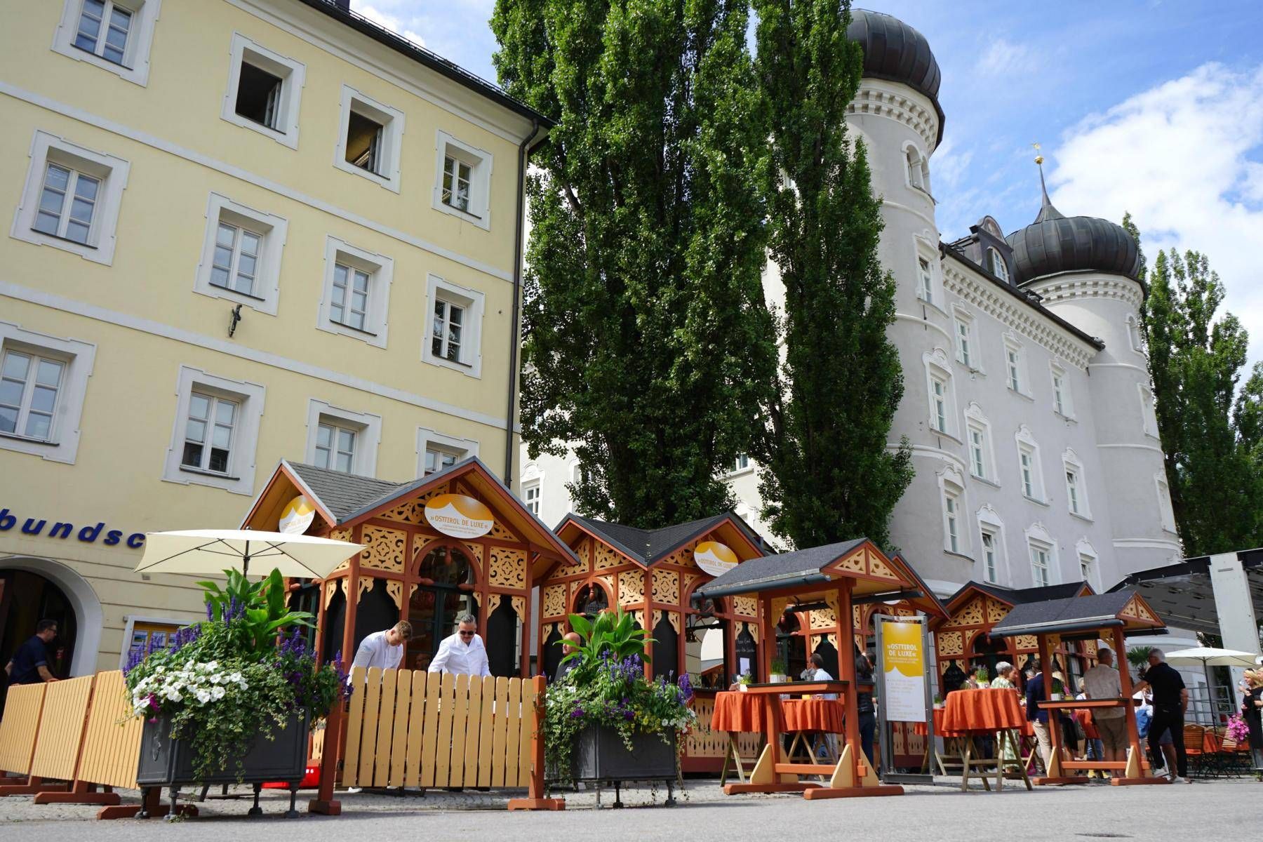 Bis 20. August wird der Hauptplatz zur "Genussmeile". Foto: Stadt Lienz/Bernd Lenzer