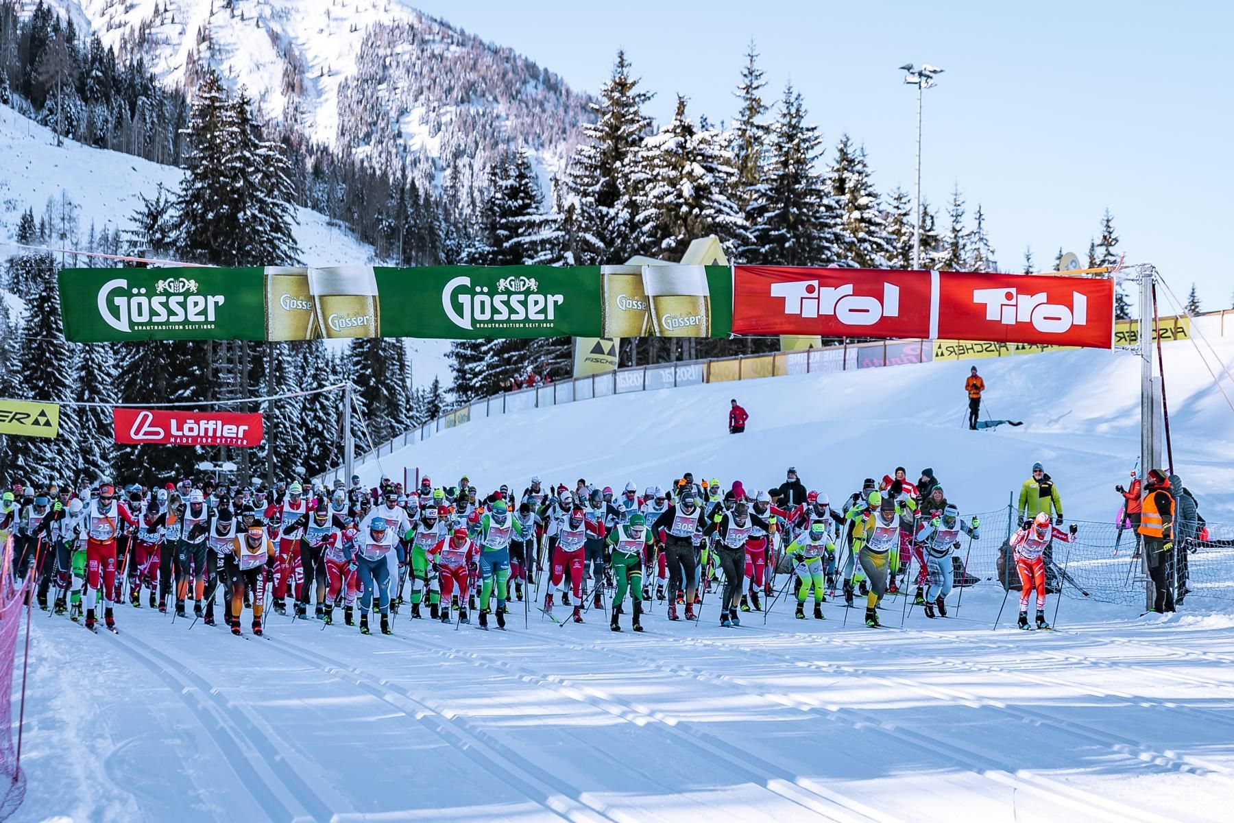 Start zum 54. Dolomitenlauf im Skating. Foto: Expa Pictures